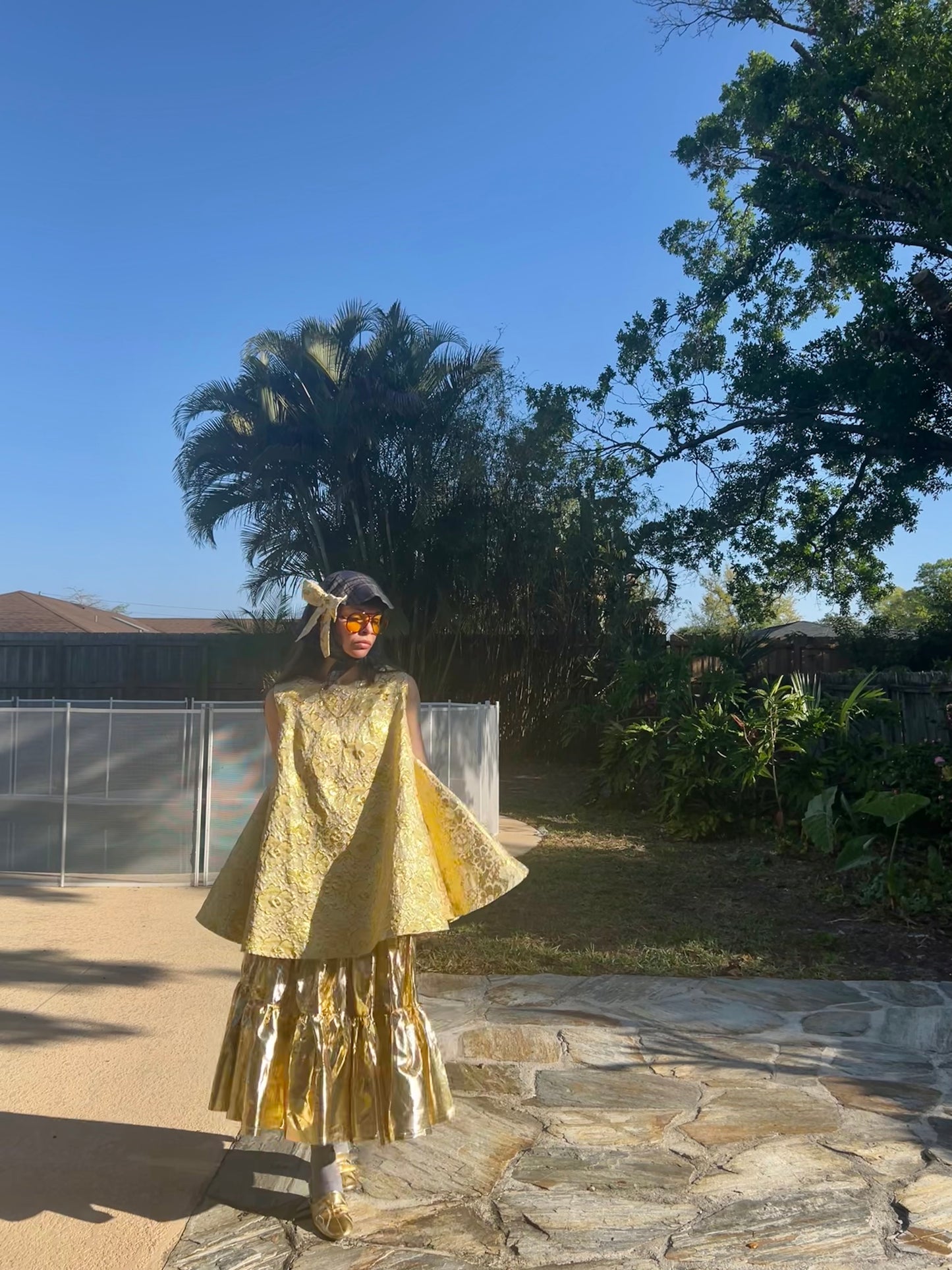 The Penelope dress in yellow gold
