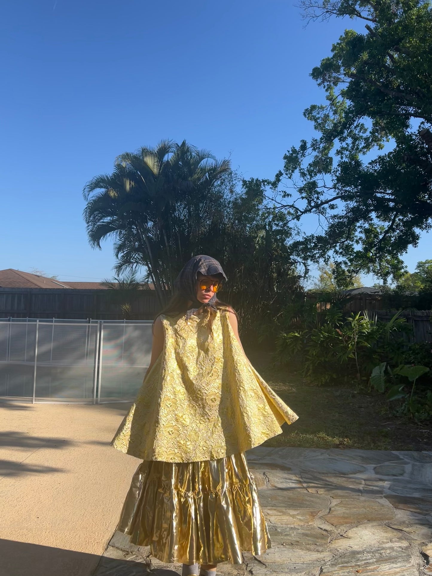 The Penelope dress in yellow gold