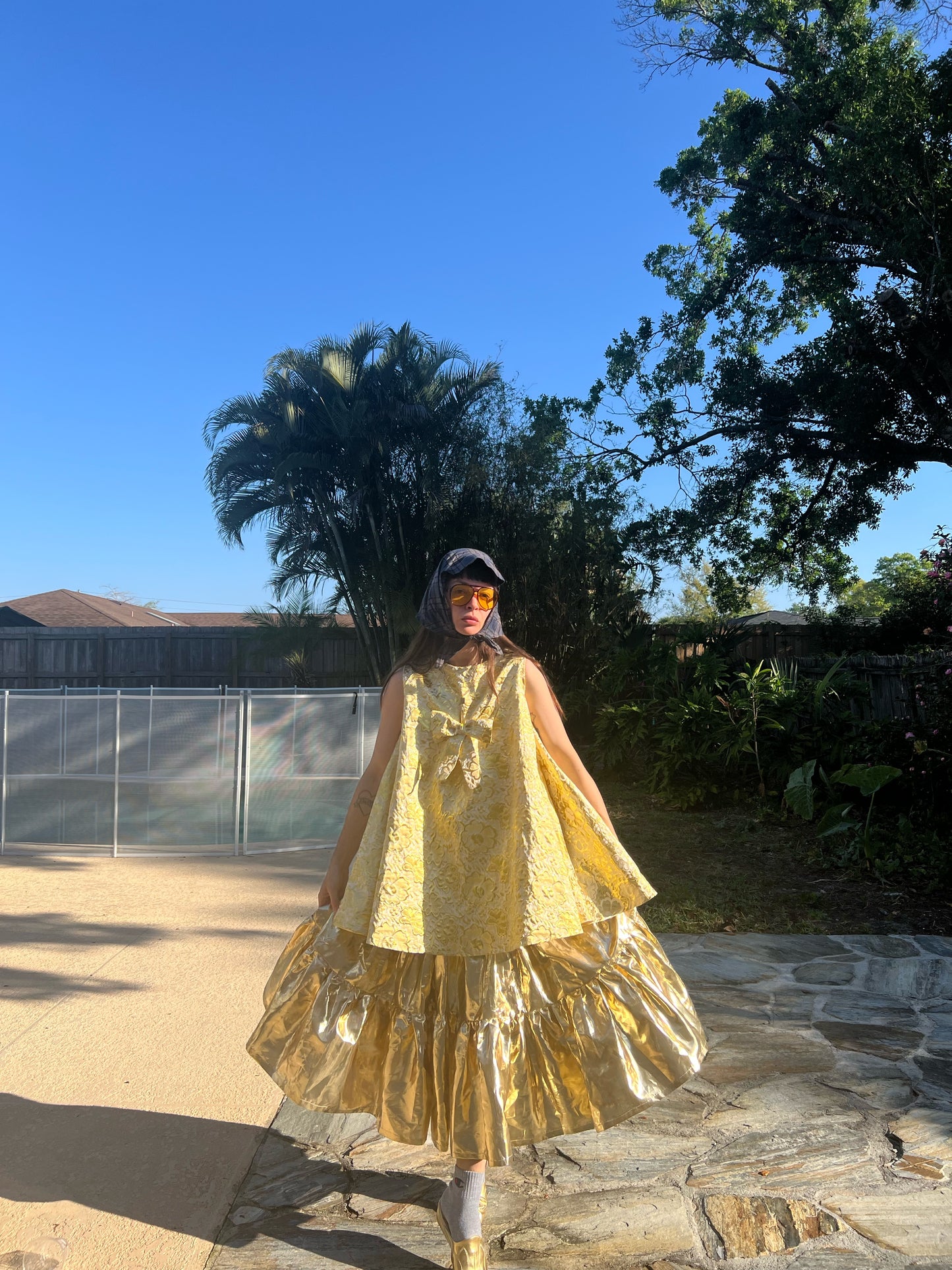 The Penelope dress in yellow gold